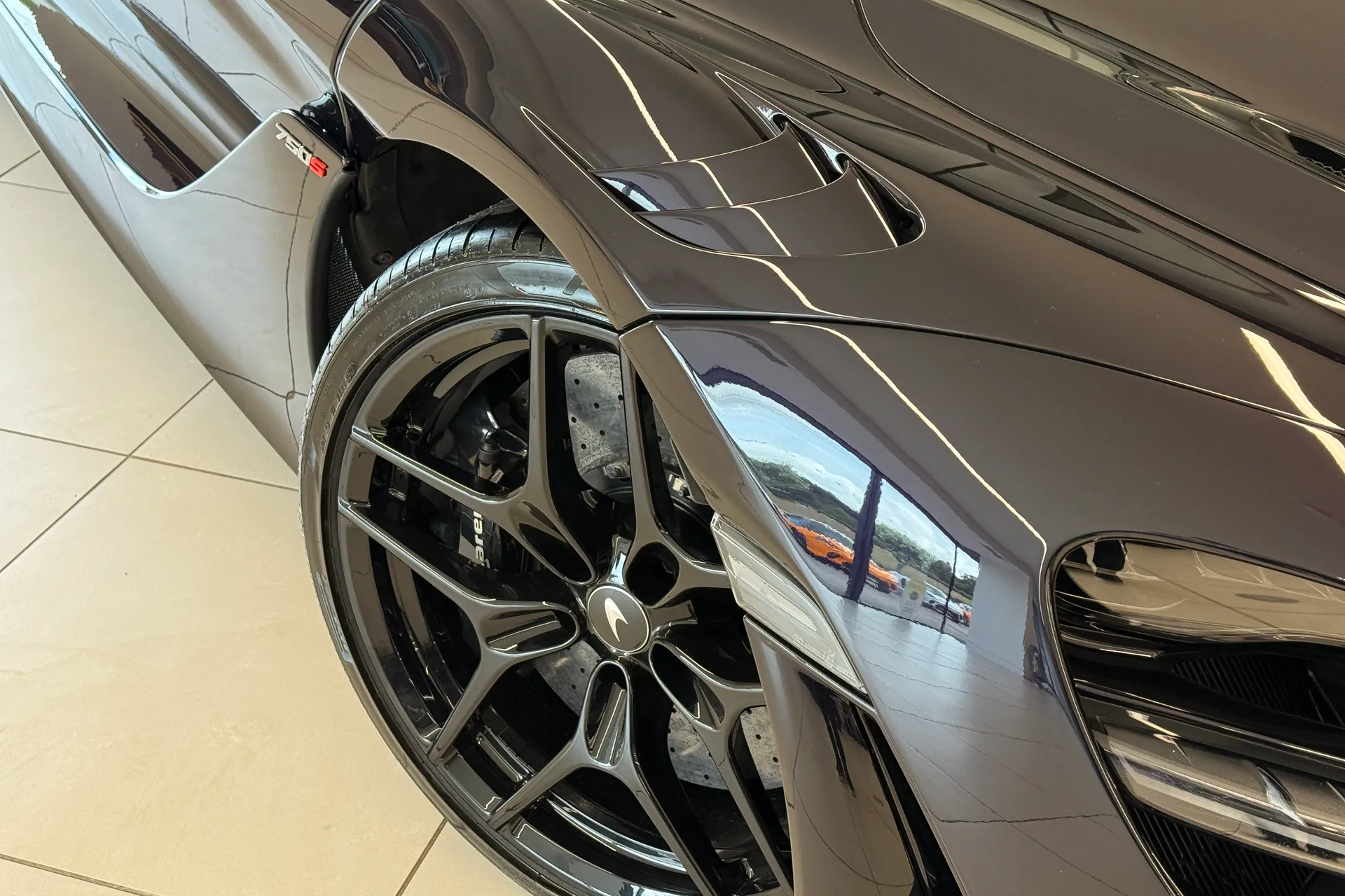 McLaren 750S thumbnail image number 8