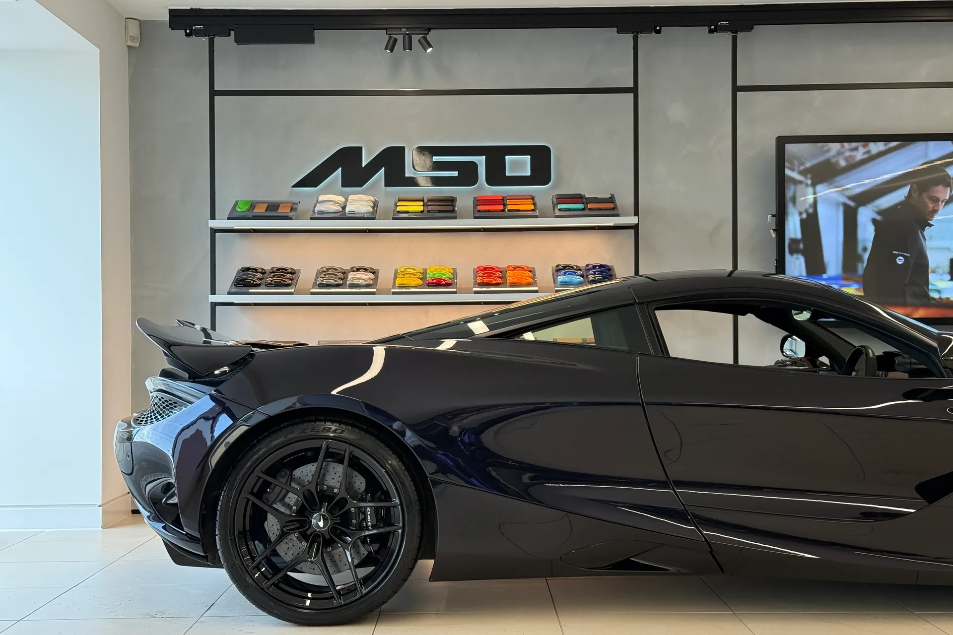 McLaren 750S thumbnail image number 30