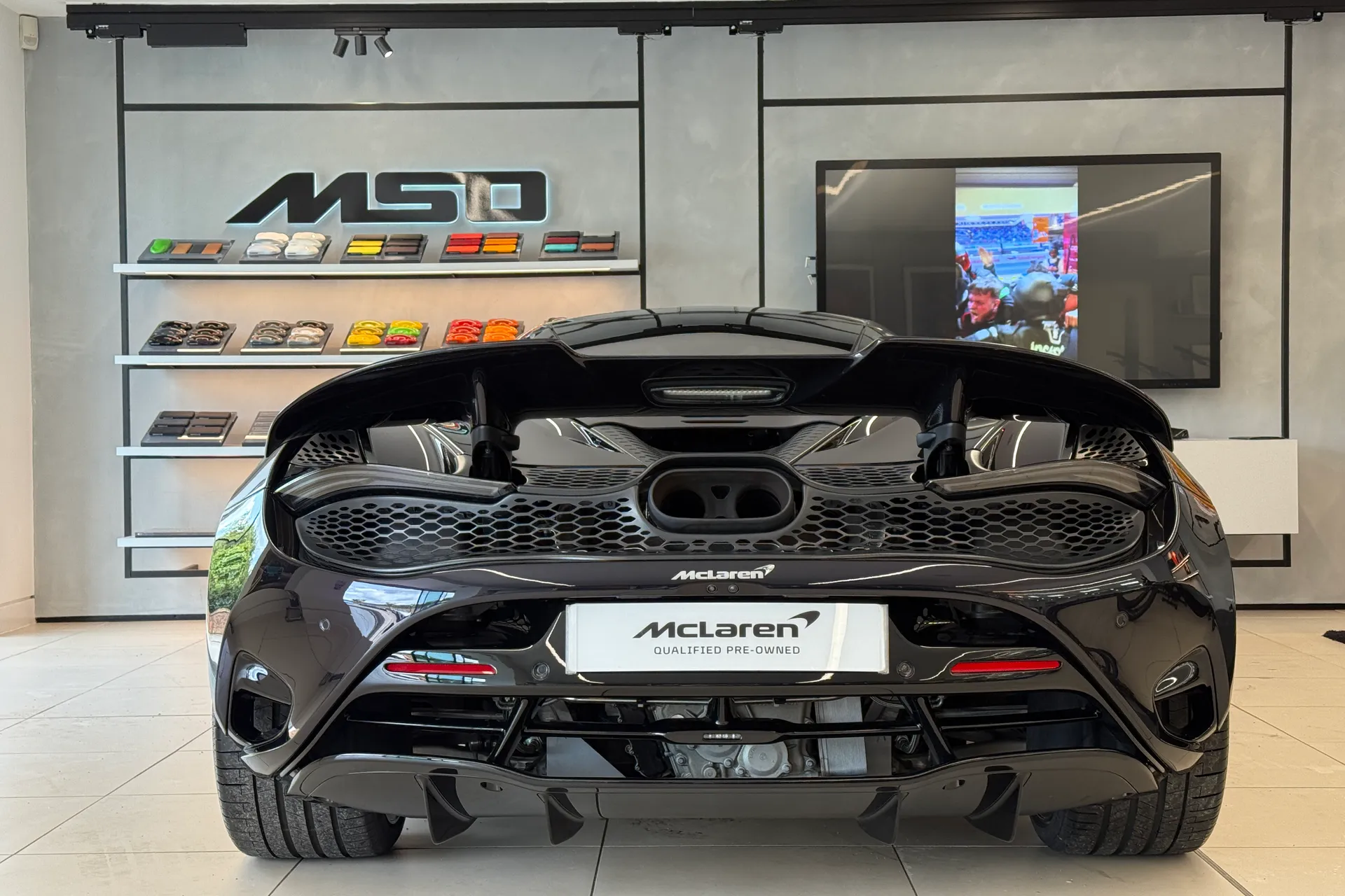 McLaren 750S thumbnail image number 42