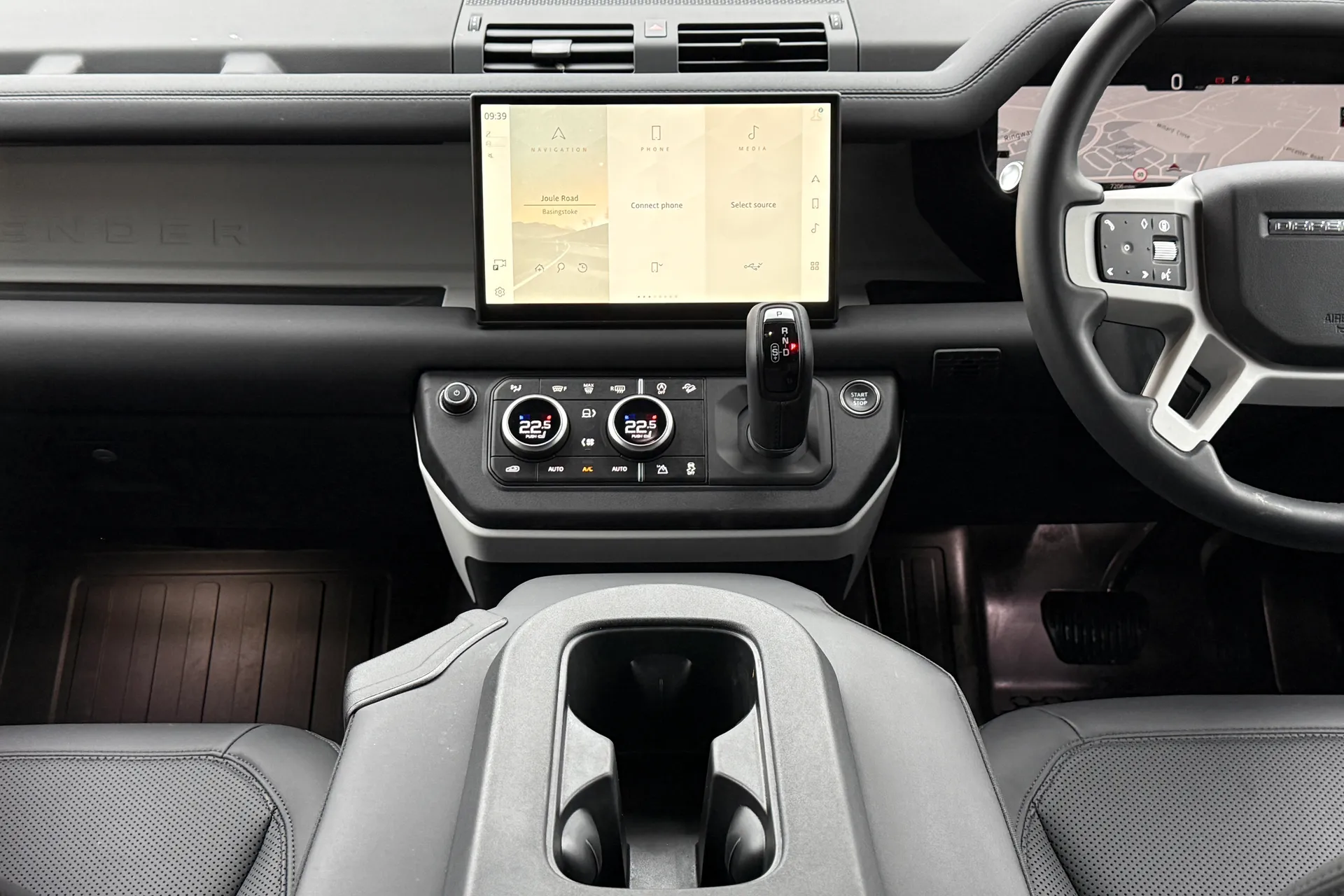 LAND ROVER DEFENDER thumbnail image number 13