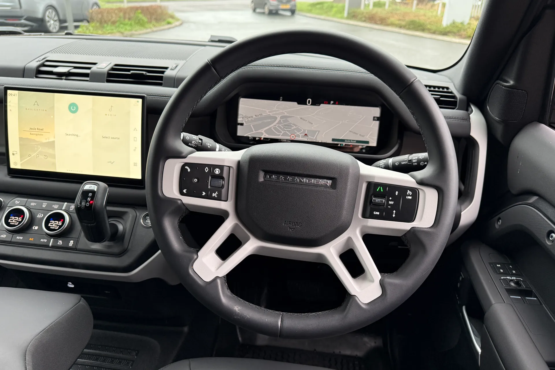 LAND ROVER DEFENDER thumbnail image number 12