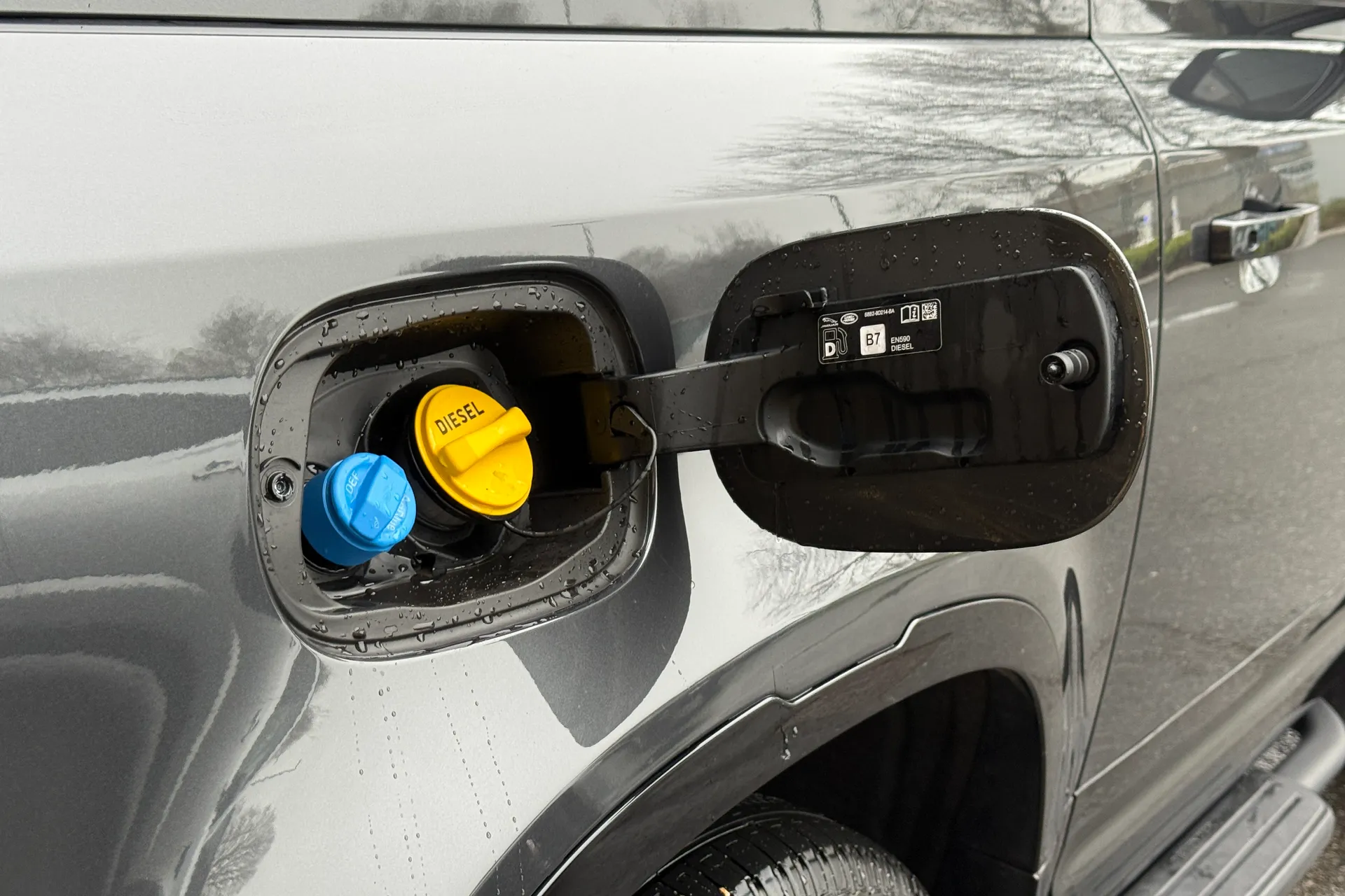 LAND ROVER DEFENDER thumbnail image number 31