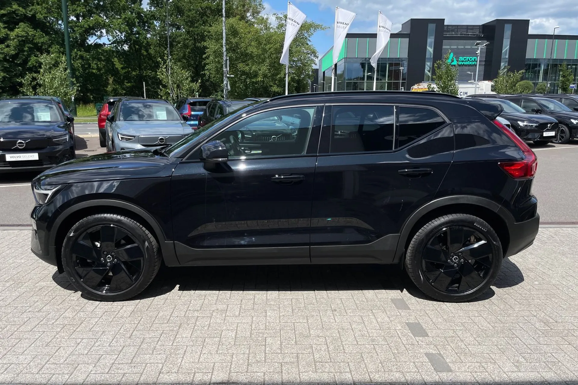 Volvo XC40 thumbnail image number 10