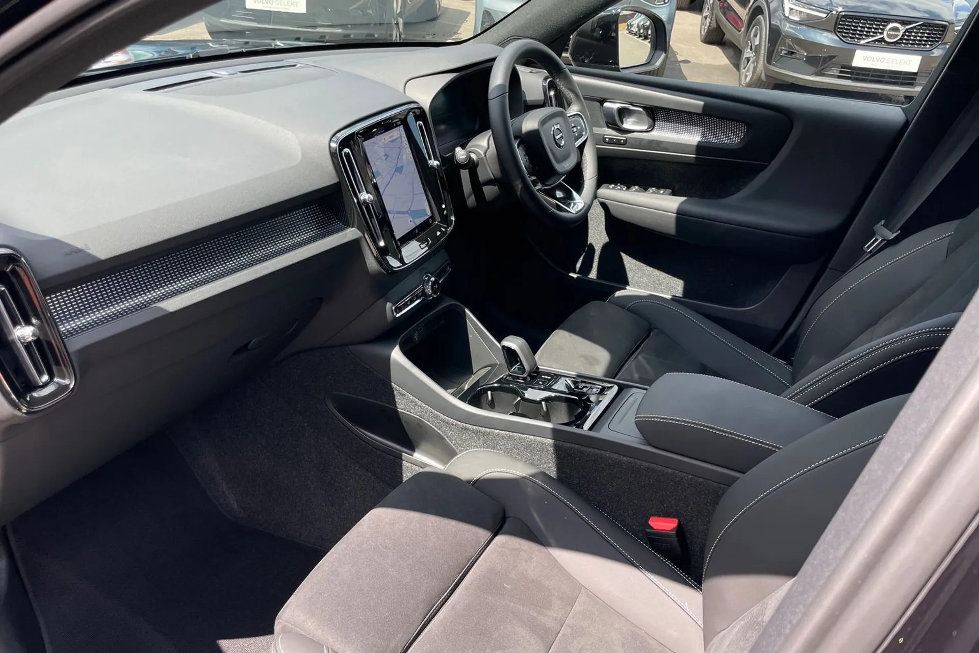 Volvo XC40 thumbnail image number 26
