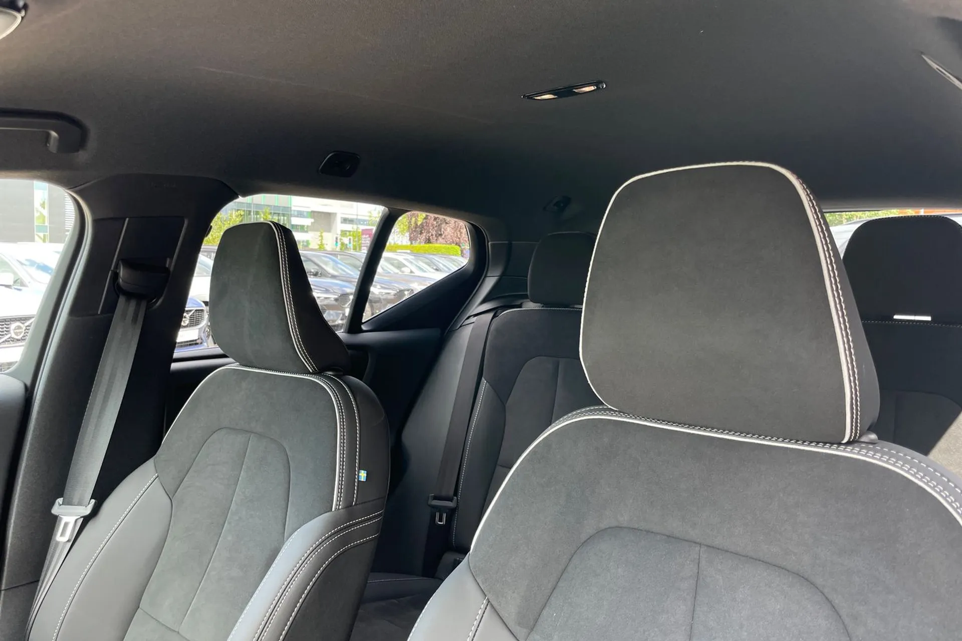 Volvo XC40 thumbnail image number 28