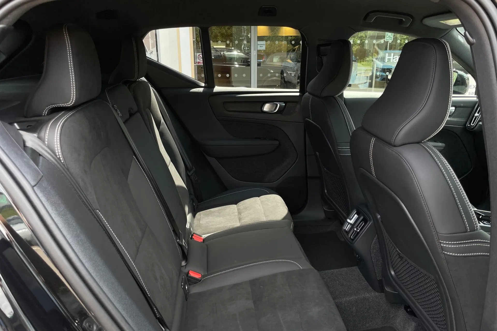 Volvo XC40 thumbnail image number 22