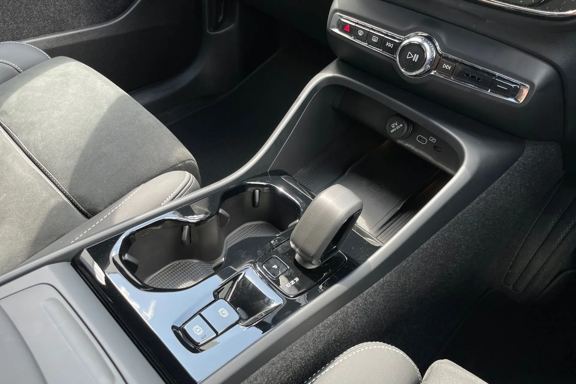 Volvo XC40 thumbnail image number 42