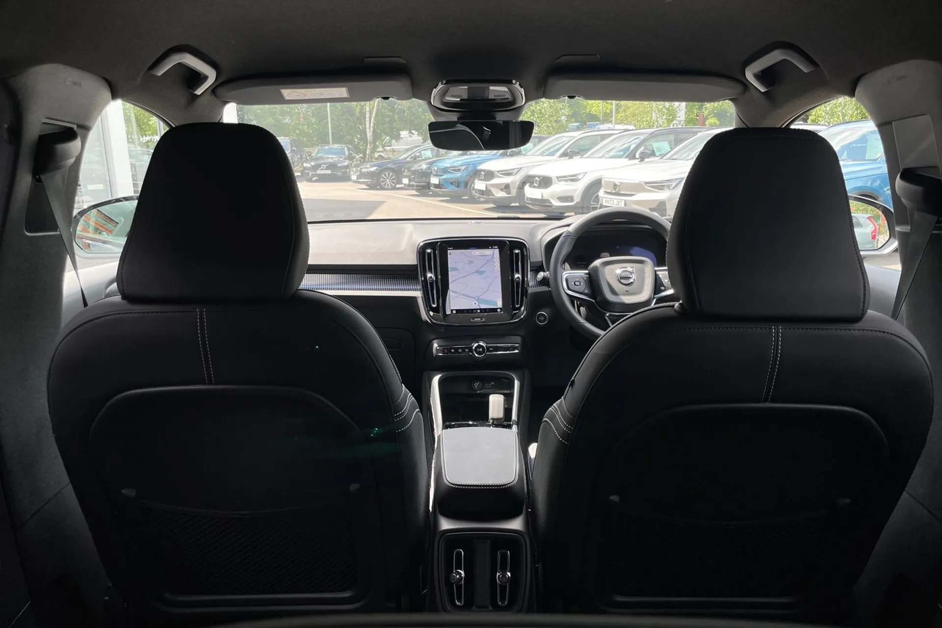 Volvo XC40 thumbnail image number 21