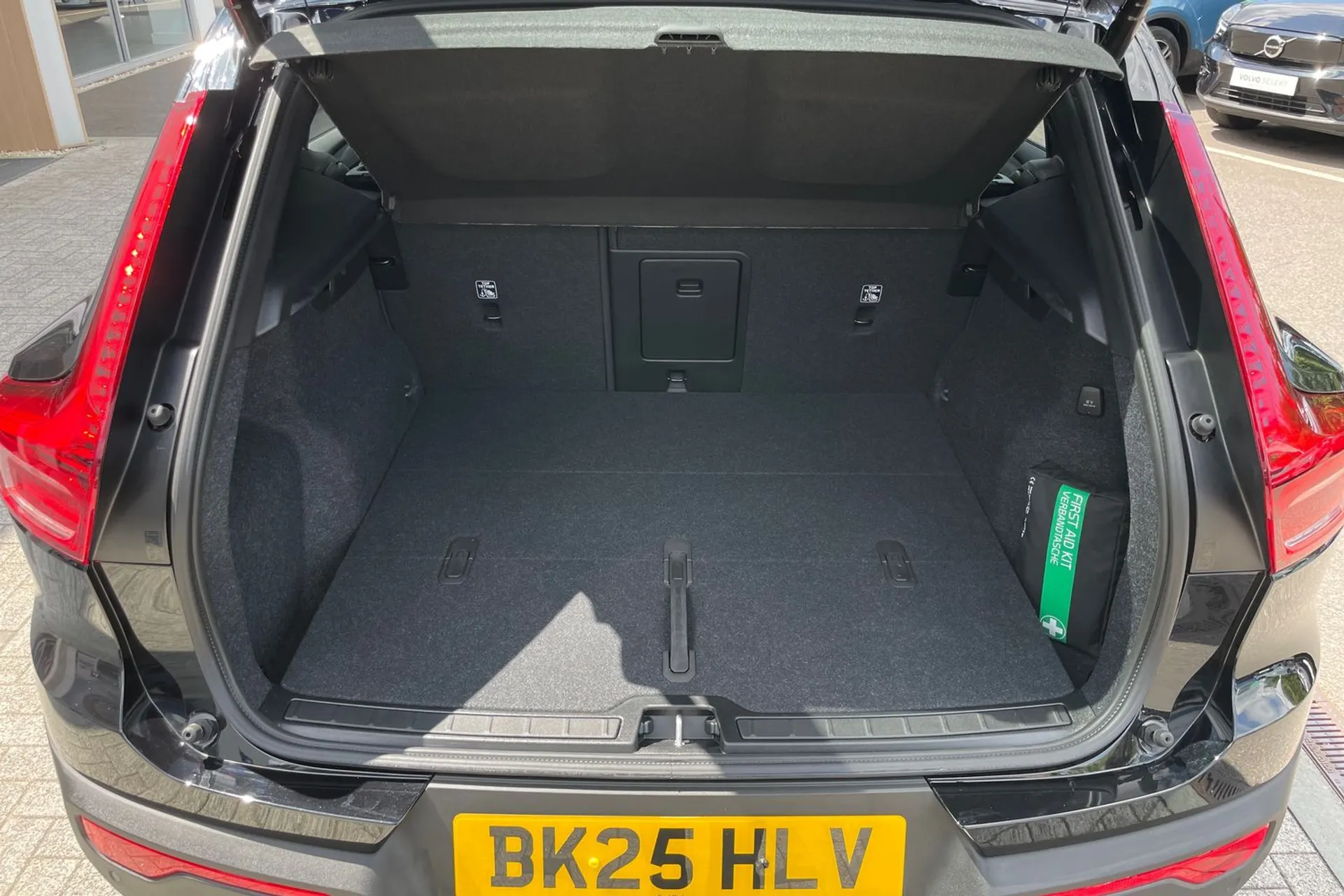 Volvo XC40 thumbnail image number 19