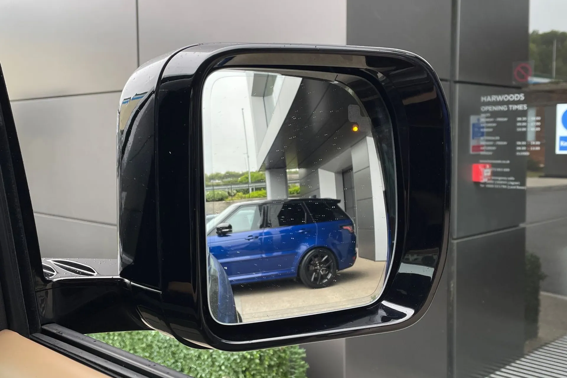 LAND ROVER DEFENDER thumbnail image number 8