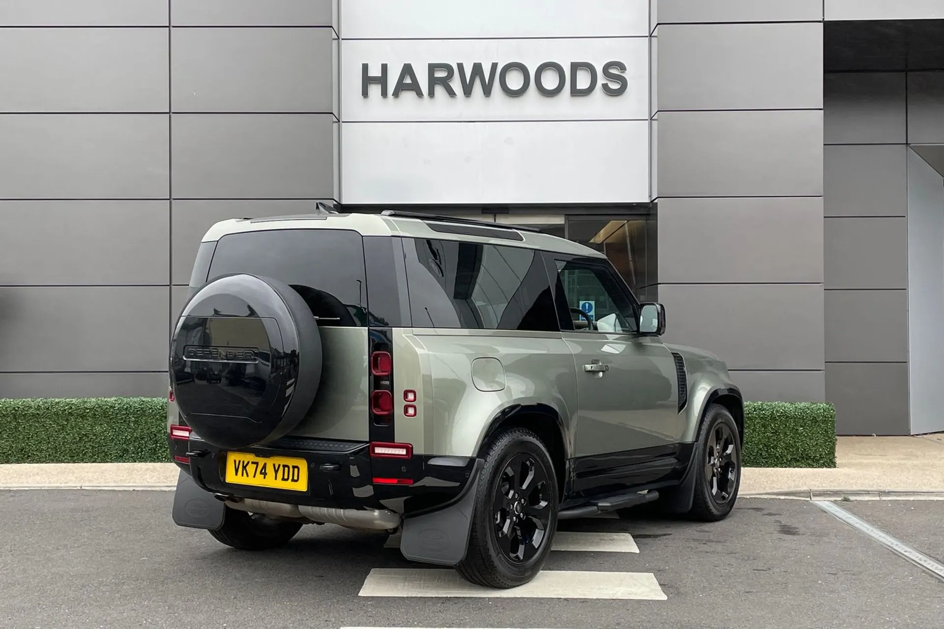 LAND ROVER DEFENDER thumbnail image number 6