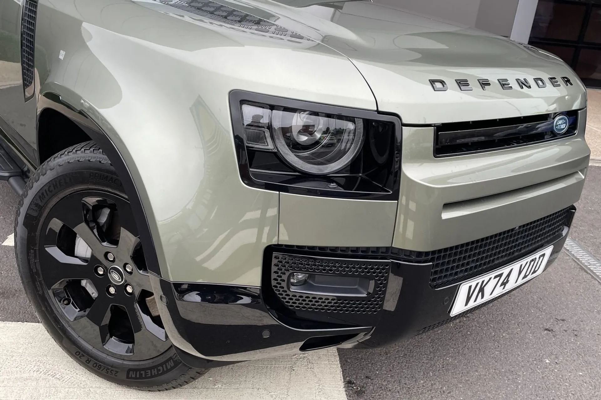 LAND ROVER DEFENDER thumbnail image number 17