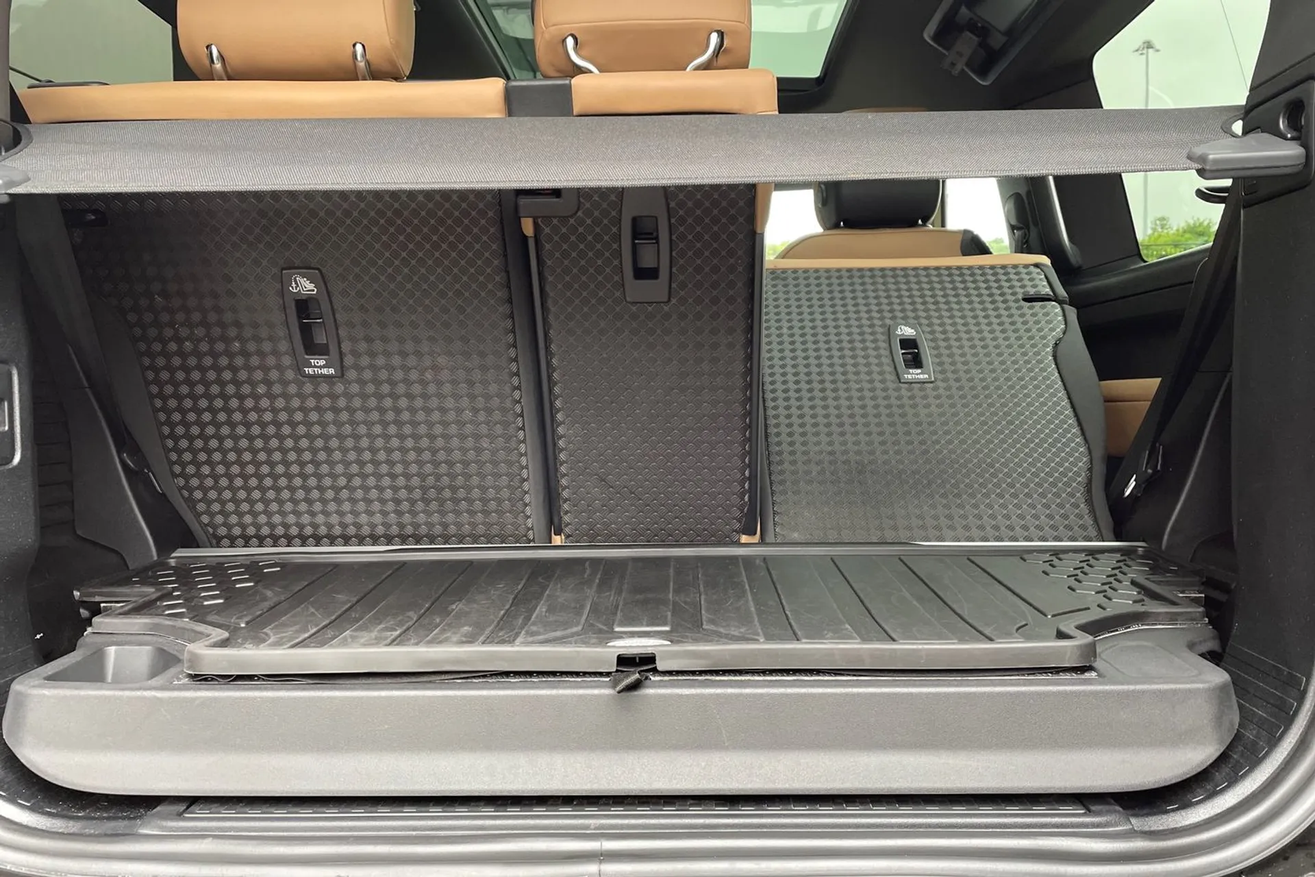 LAND ROVER DEFENDER thumbnail image number 33