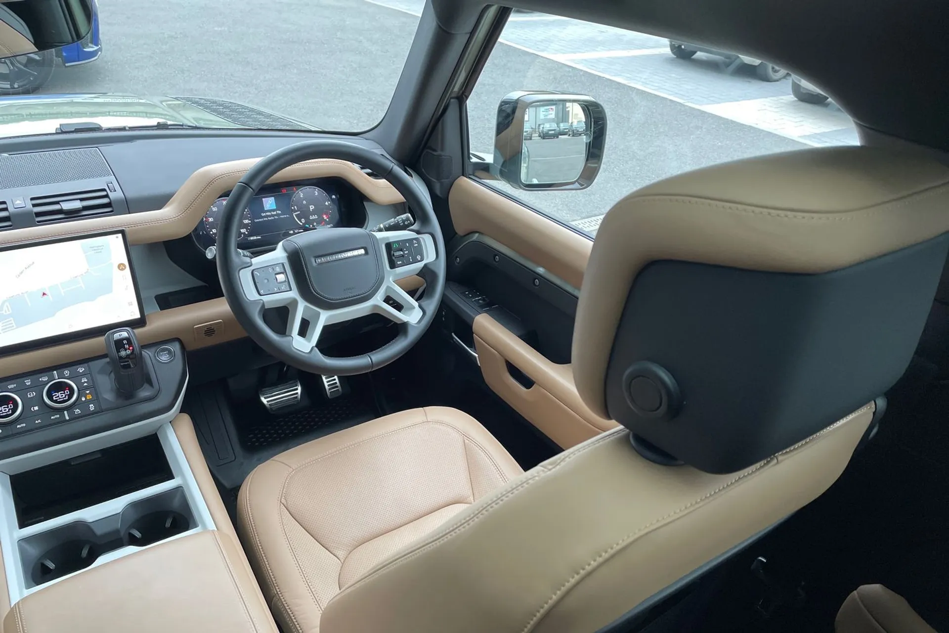 LAND ROVER DEFENDER thumbnail image number 41