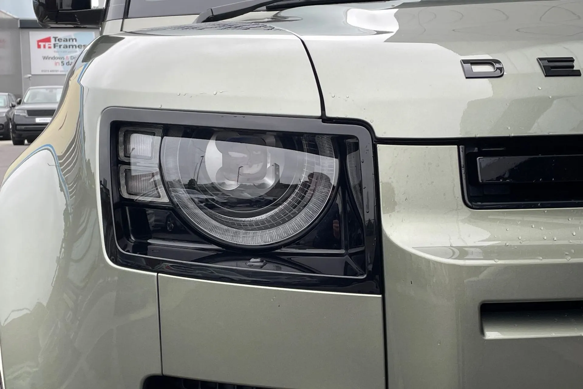 LAND ROVER DEFENDER thumbnail image number 18