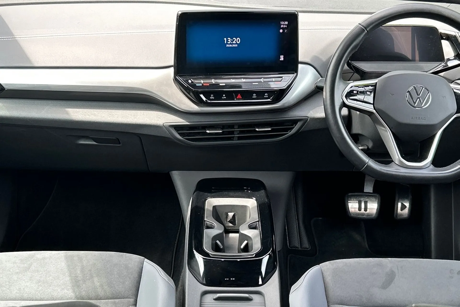 VOLKSWAGEN ID.4 thumbnail image number 38