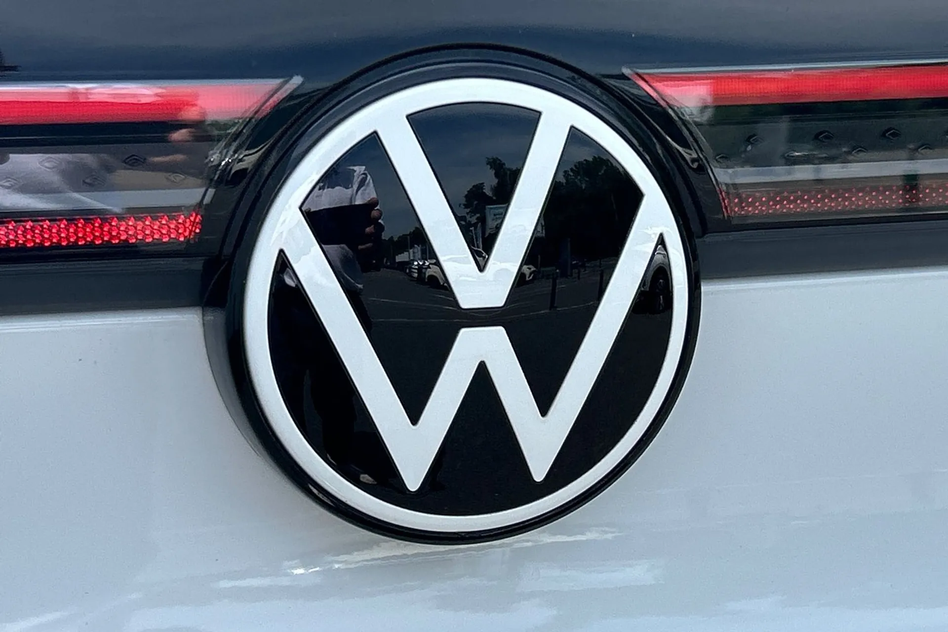 VOLKSWAGEN ID.4 thumbnail image number 41