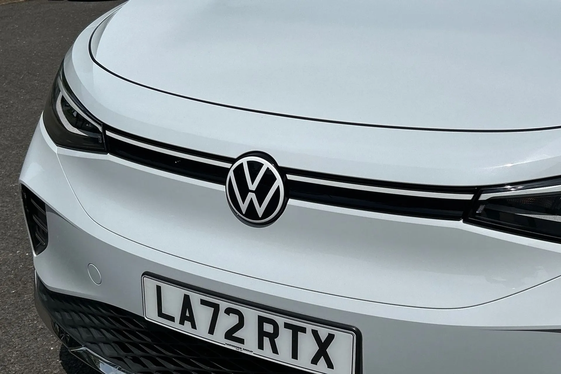 VOLKSWAGEN ID.4 thumbnail image number 22