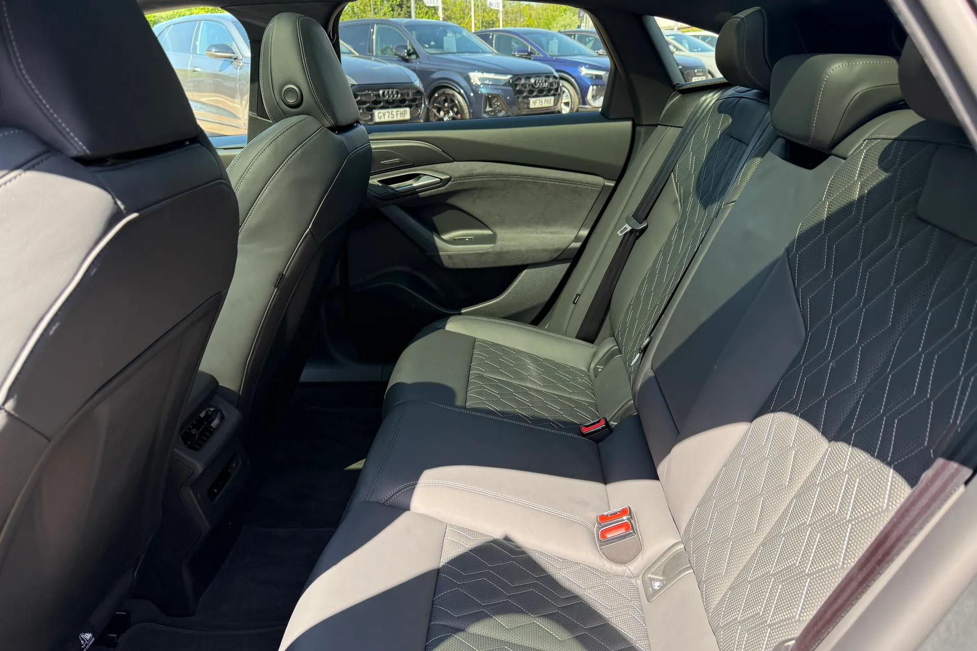 Audi A6 thumbnail image number 49