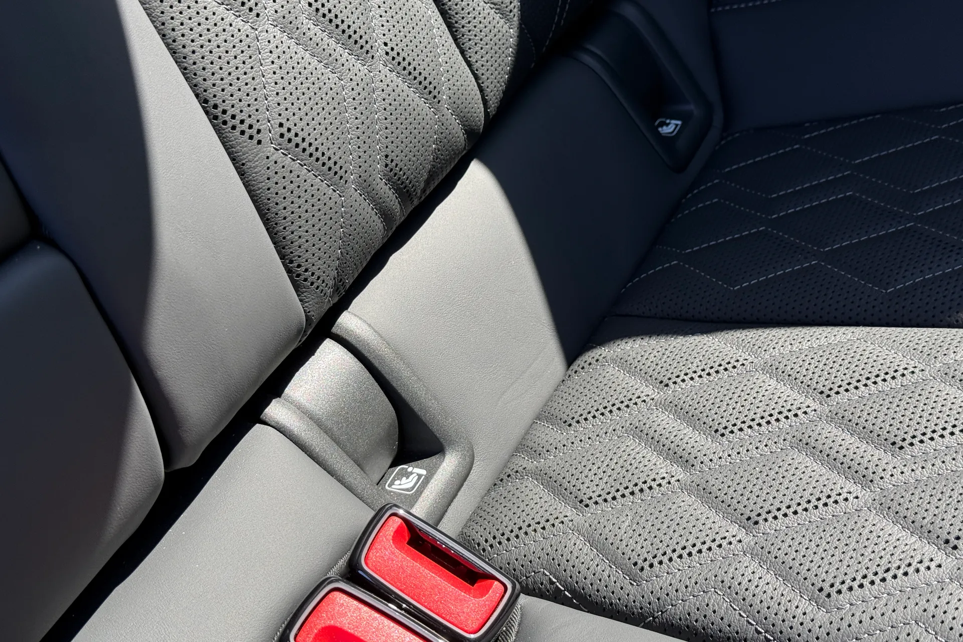 Audi A6 thumbnail image number 33