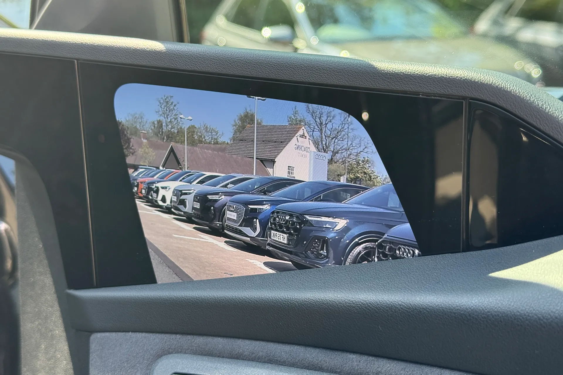 Audi A6 thumbnail image number 25