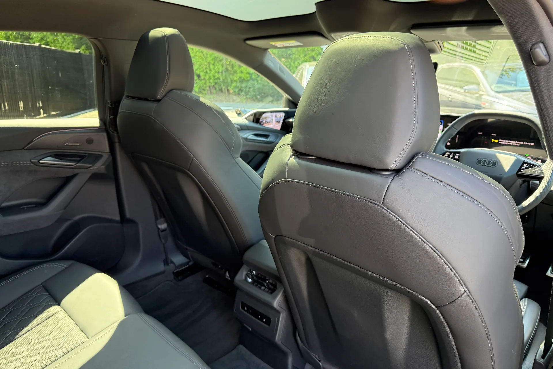 Audi A6 thumbnail image number 31