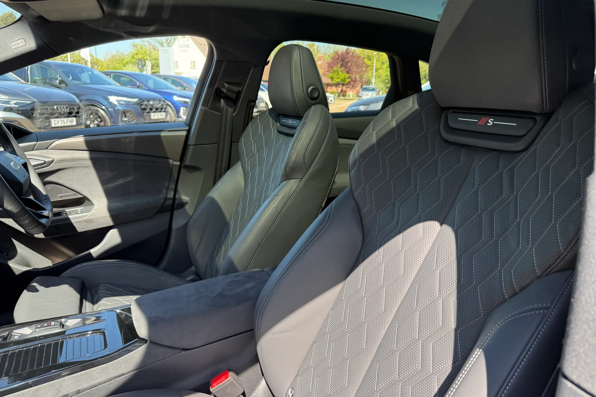 Audi A6 thumbnail image number 51