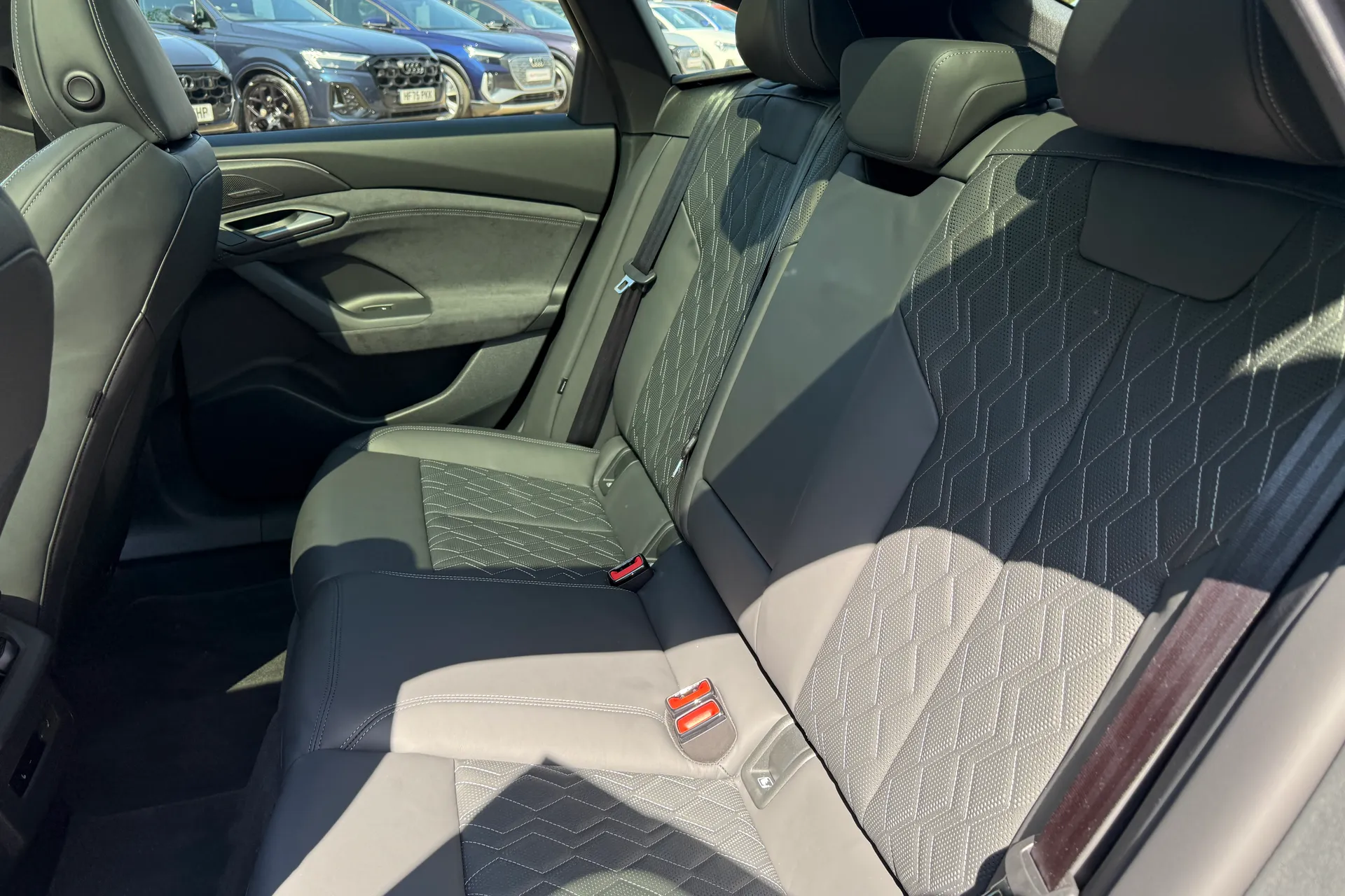 Audi A6 thumbnail image number 48