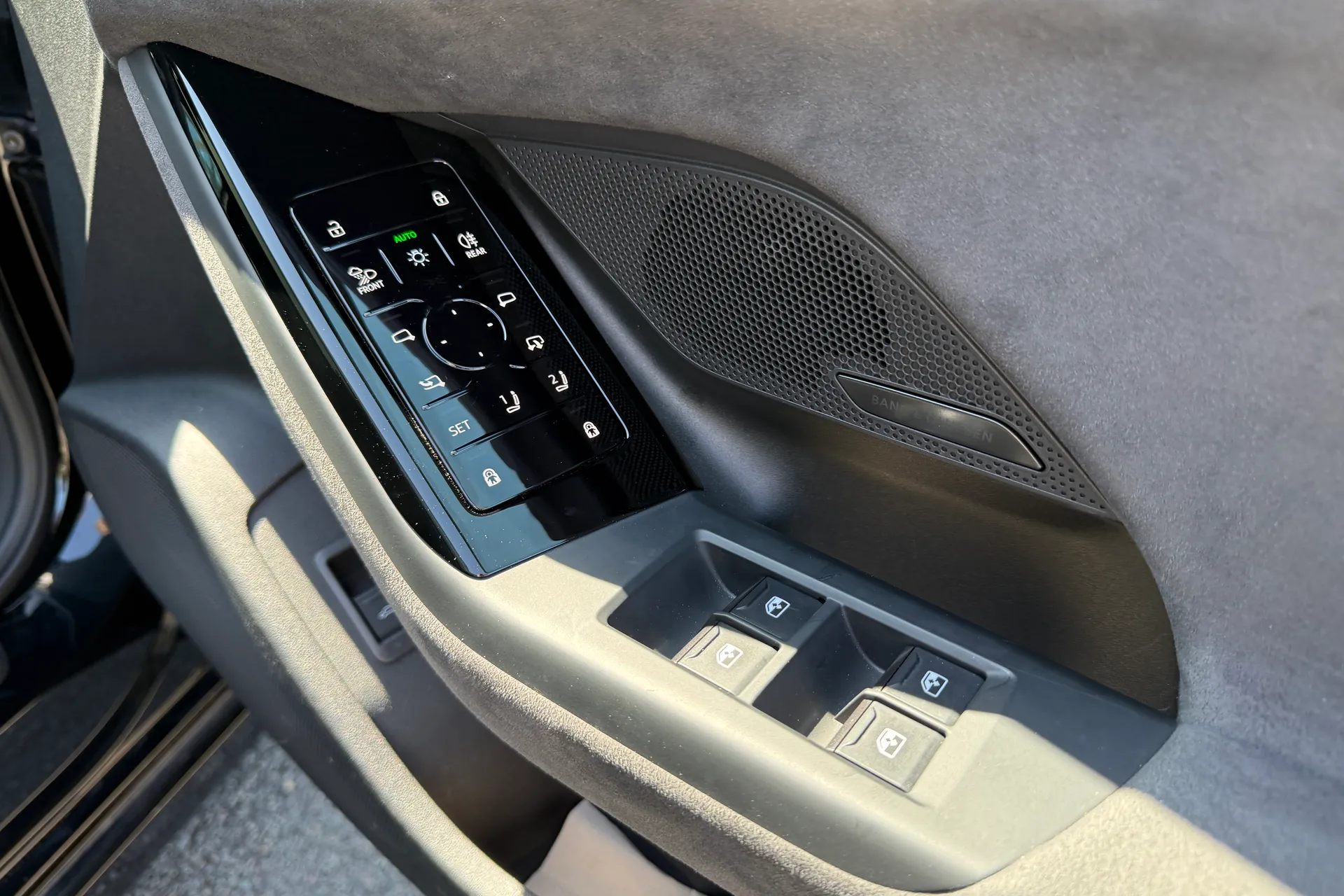 Audi A6 thumbnail image number 26