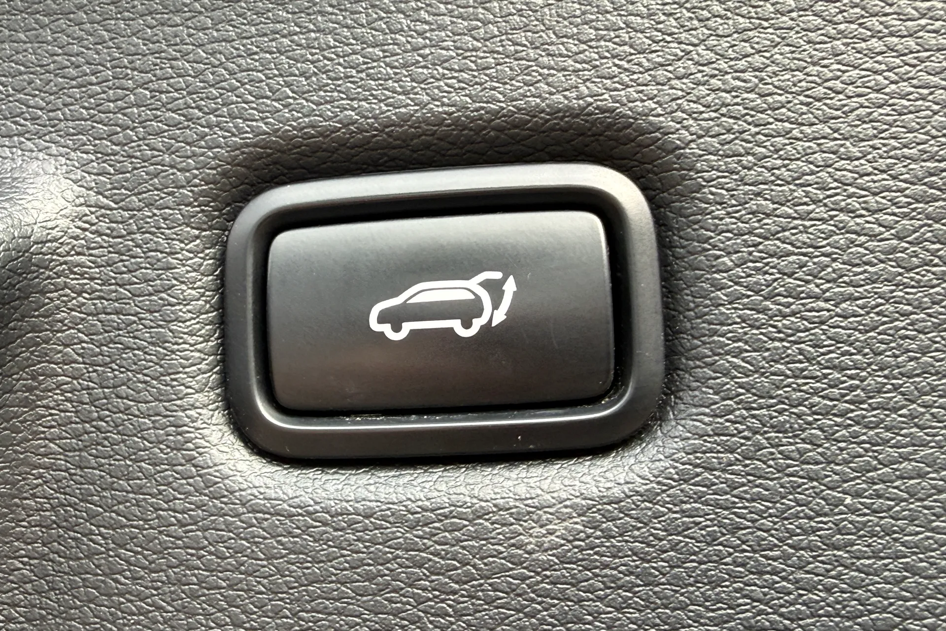 KIA XCEED thumbnail image number 39