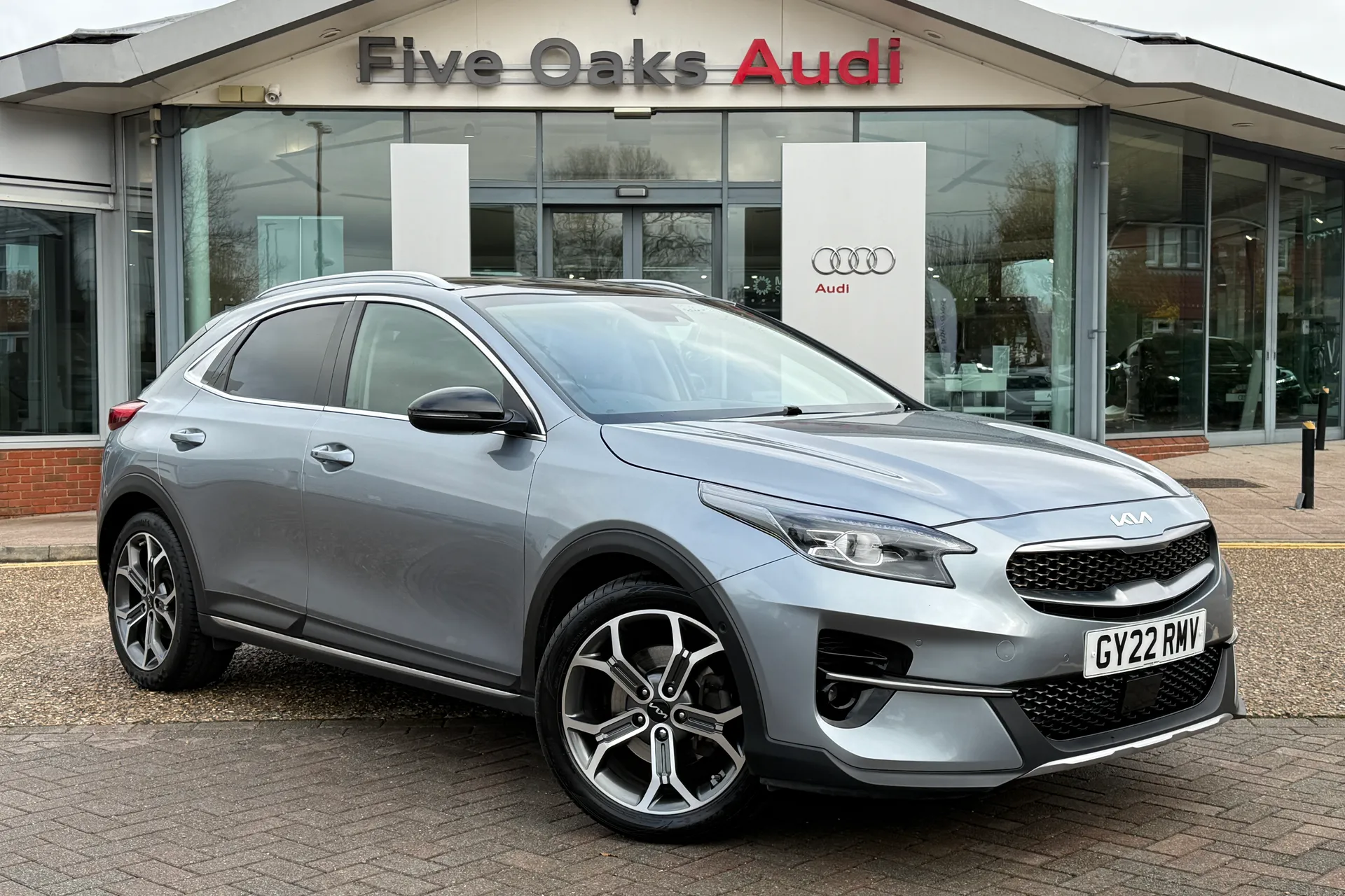 KIA XCEED focused image