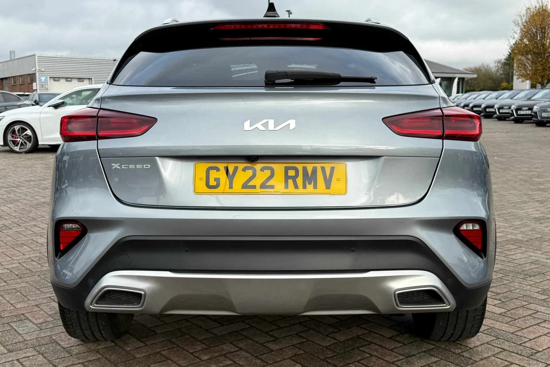 KIA XCEED thumbnail image number 32