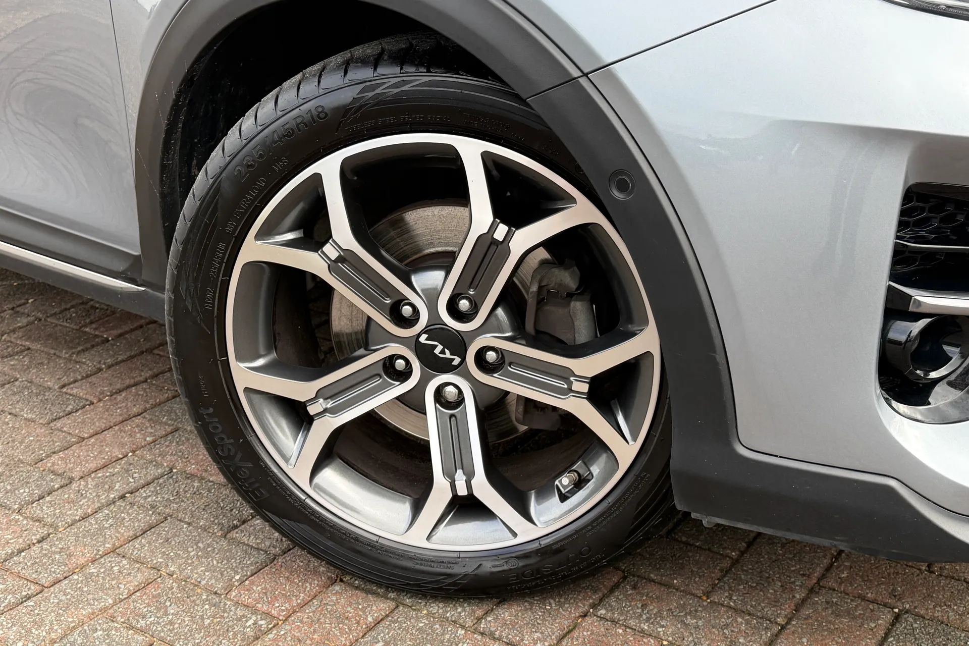 KIA XCEED thumbnail image number 8