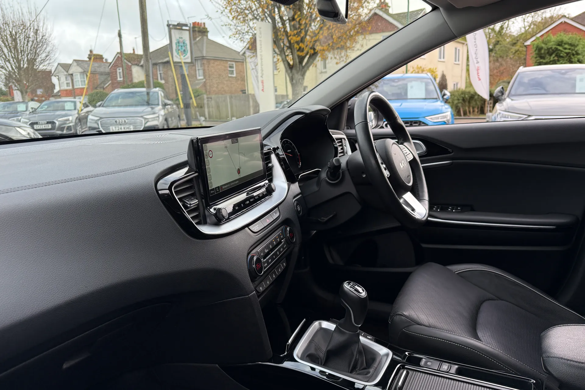 KIA XCEED thumbnail image number 29