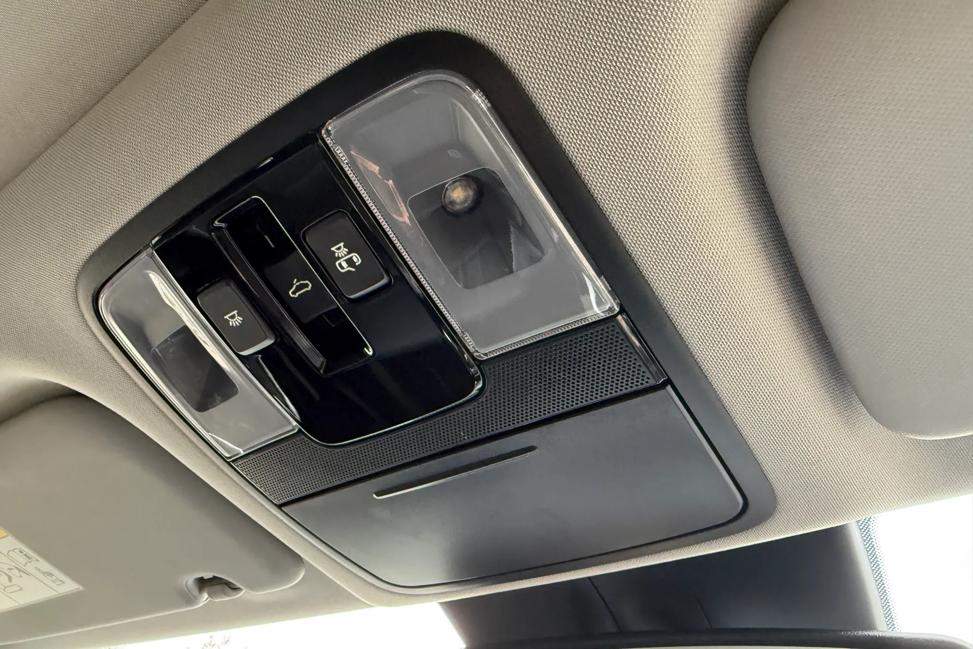 KIA XCEED thumbnail image number 20