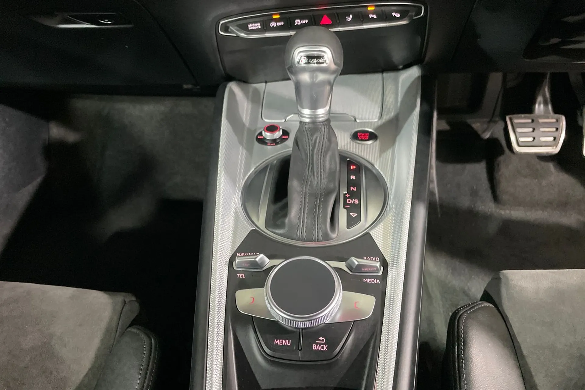 Audi TT thumbnail image number 37