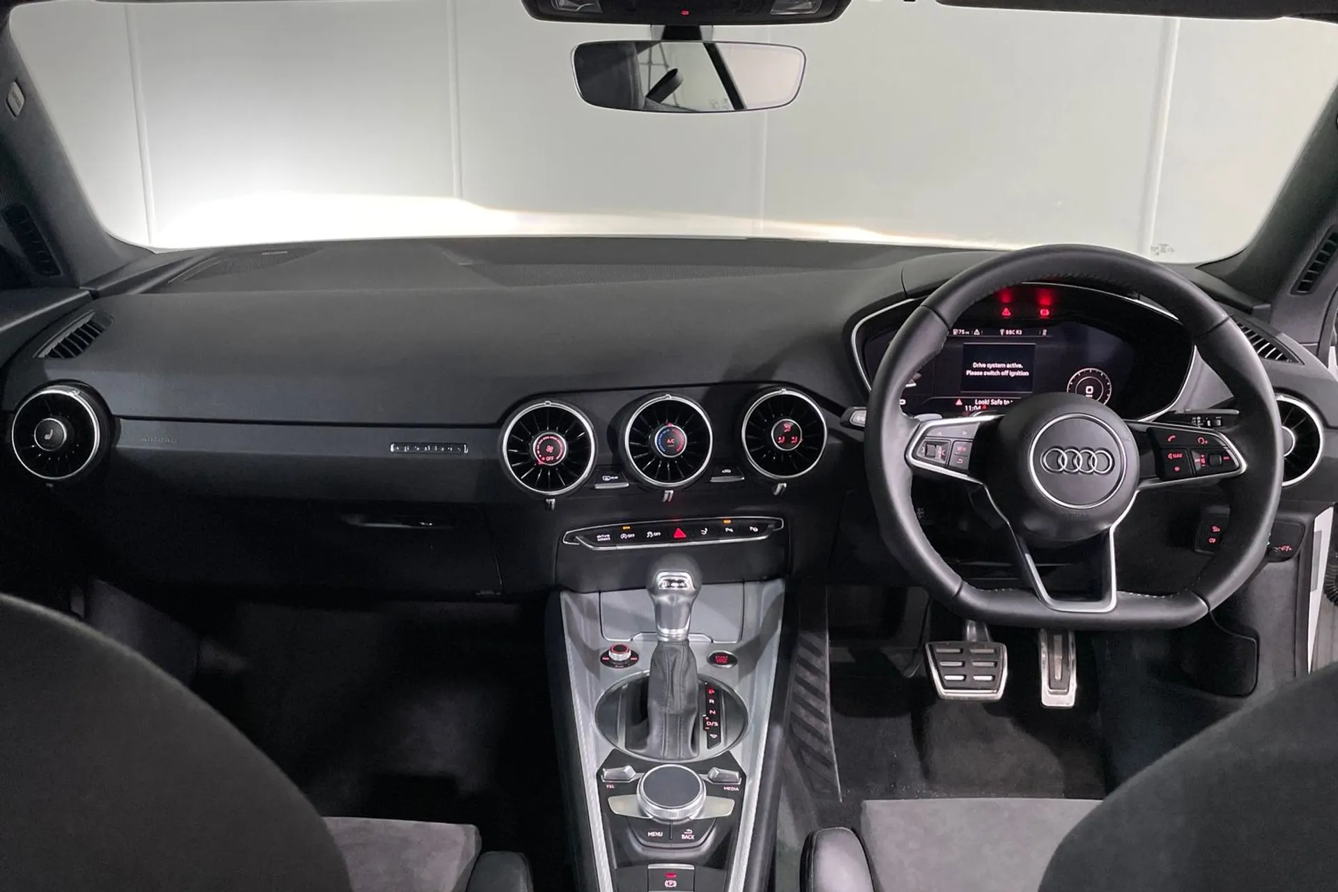 Audi TT thumbnail image number 3