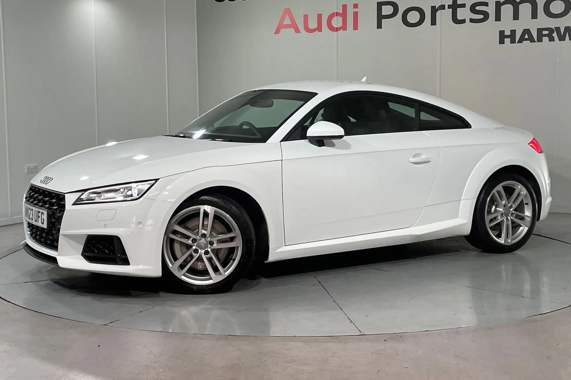 Audi TT thumbnail image number 5