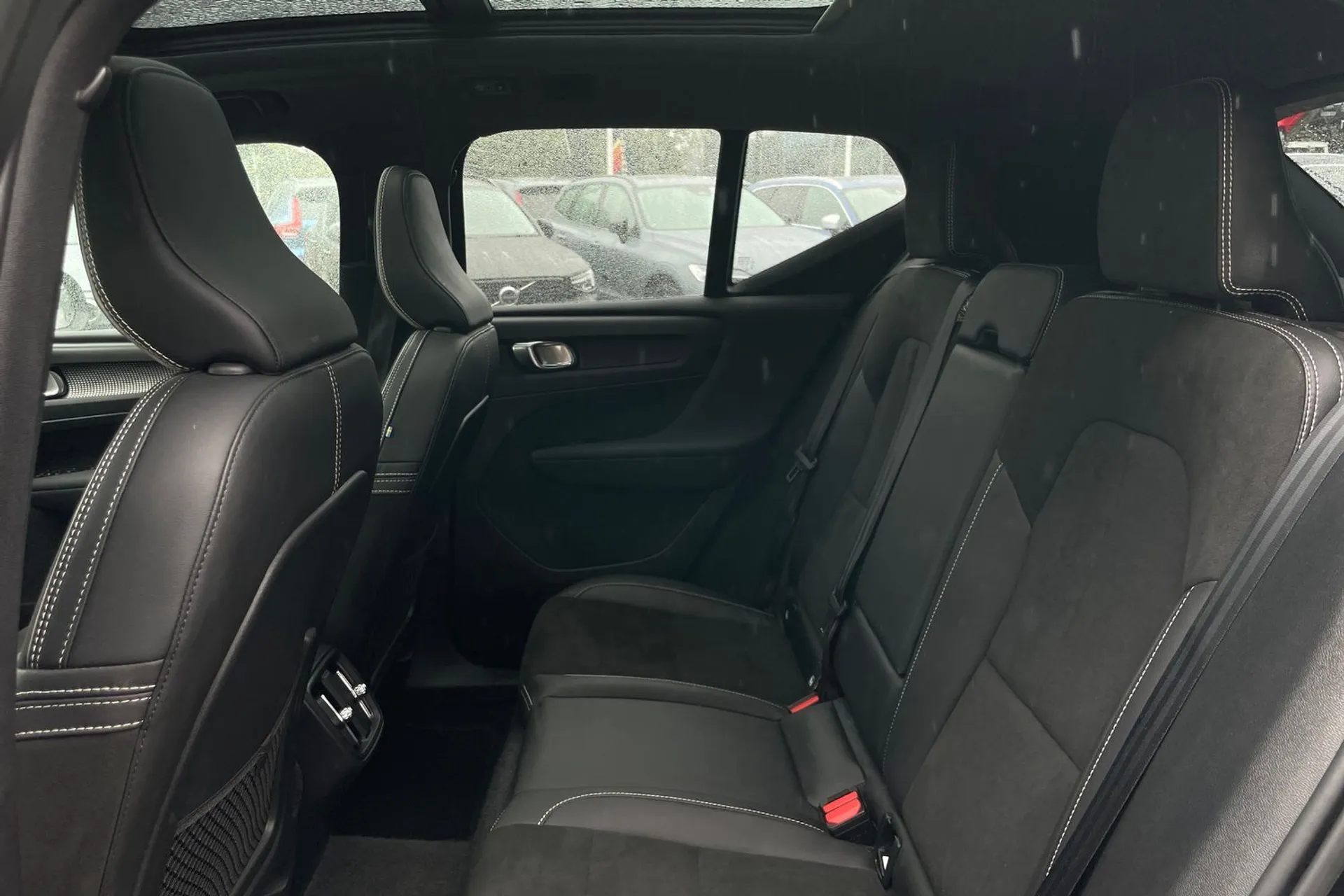 Volvo XC40 thumbnail image number 29