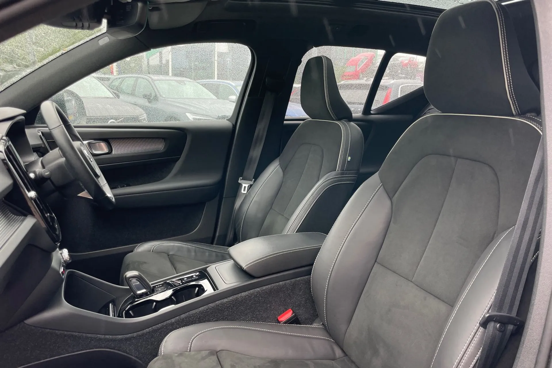 Volvo XC40 thumbnail image number 27