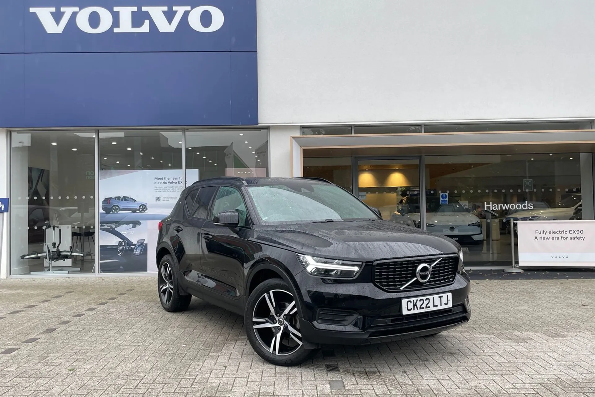 Volvo XC40 focused image