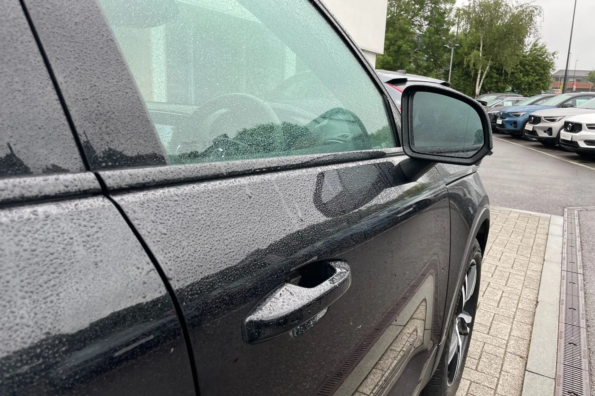 Volvo XC40 thumbnail image number 16