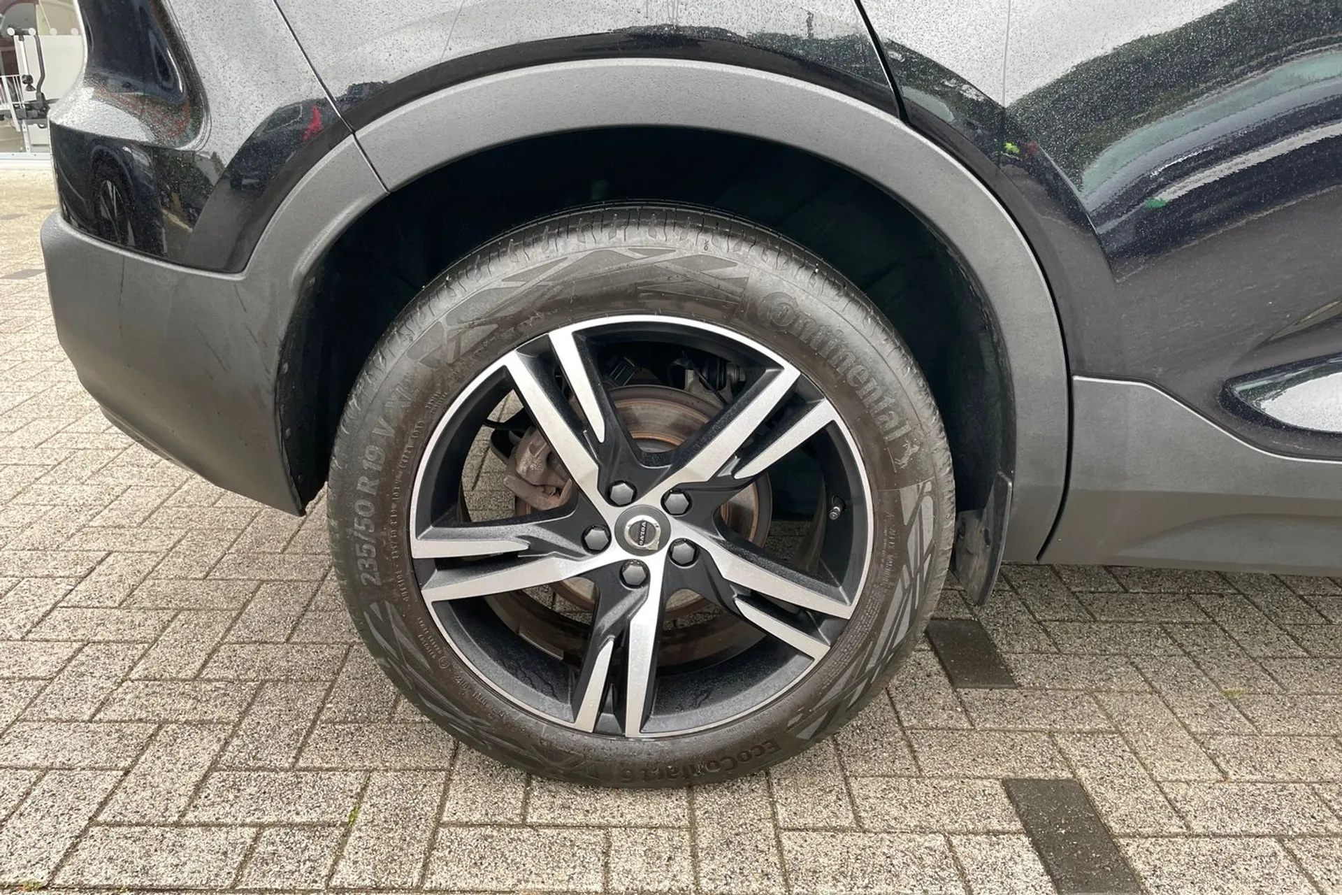 Volvo XC40 thumbnail image number 13