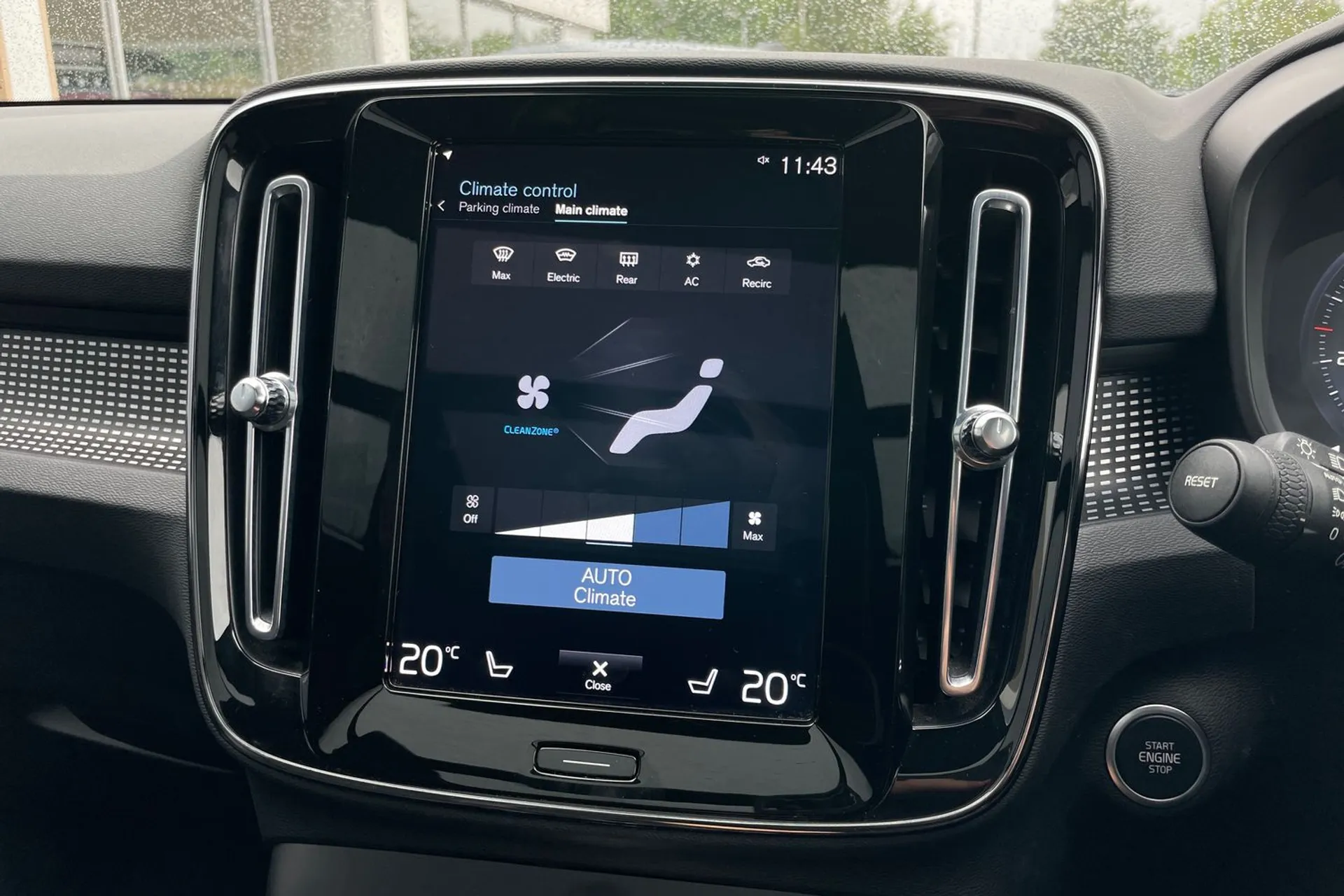 Volvo XC40 thumbnail image number 38