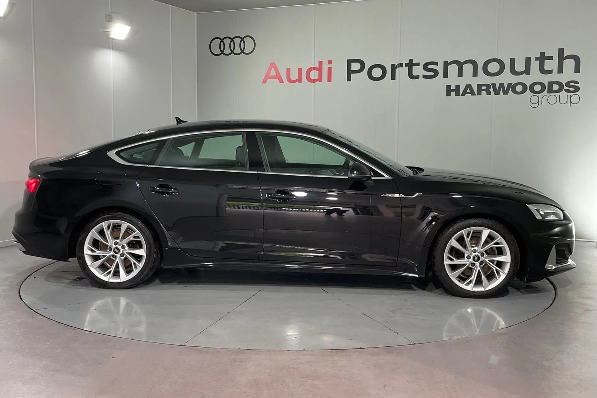 Audi A5 thumbnail image number 2