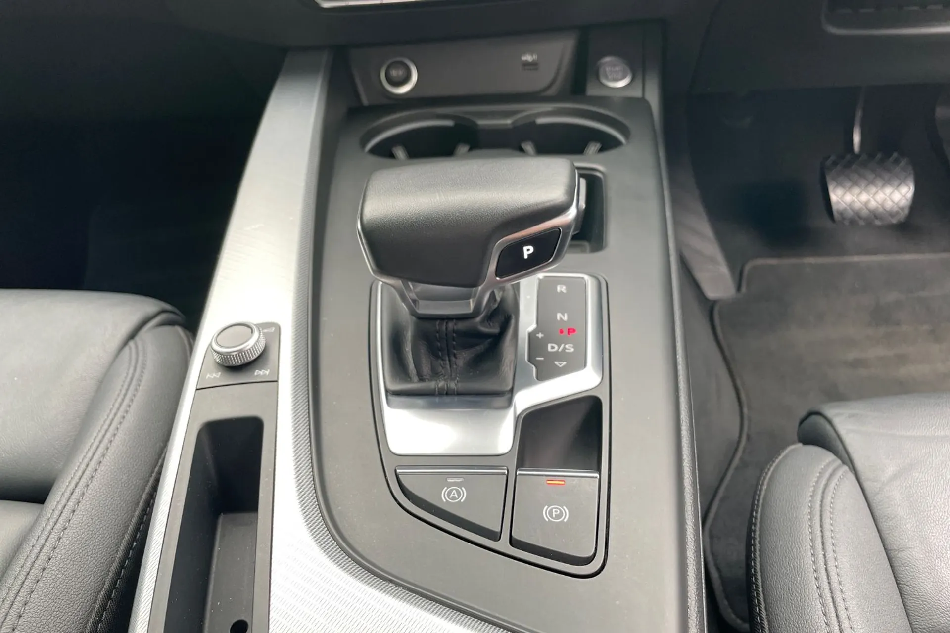 Audi A5 thumbnail image number 38