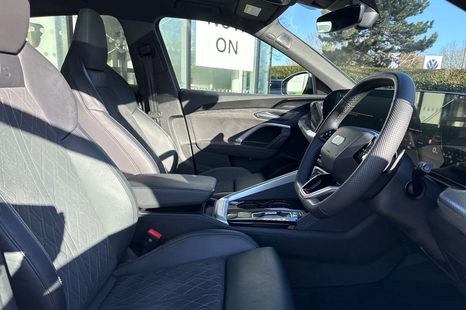 Audi Q5 thumbnail image number 37