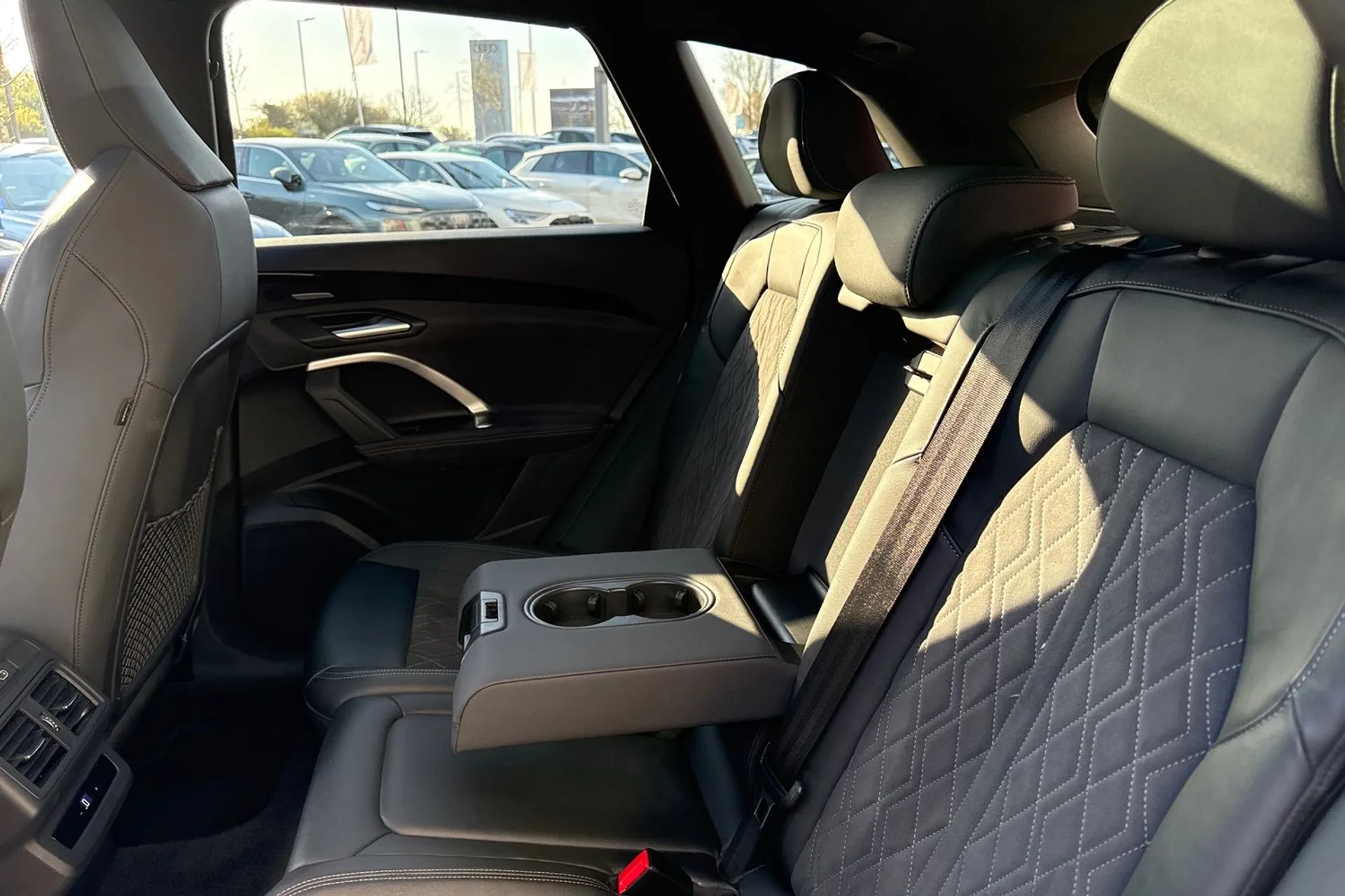 Audi Q5 thumbnail image number 43