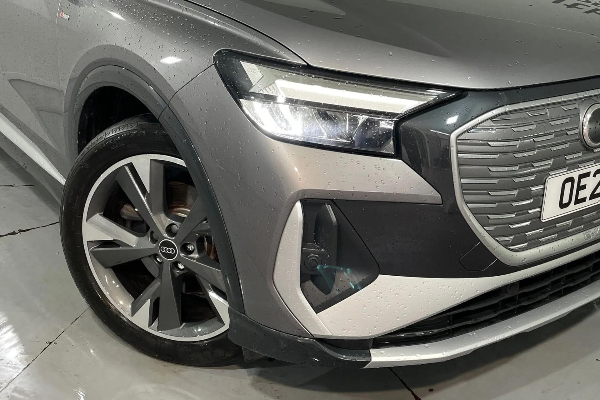 Audi Q4 thumbnail image number 6