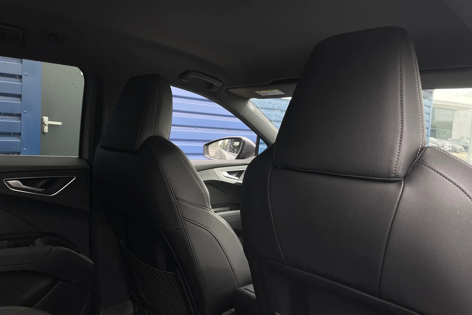 Audi Q4 thumbnail image number 23